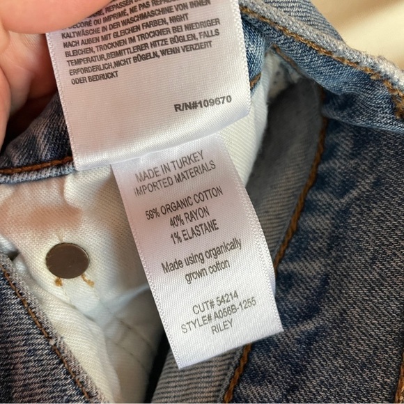 Agolde- Riley High Rise Straight Crop Jeans in Light Wash Whiplash Size 27 - Picture 10 of 10